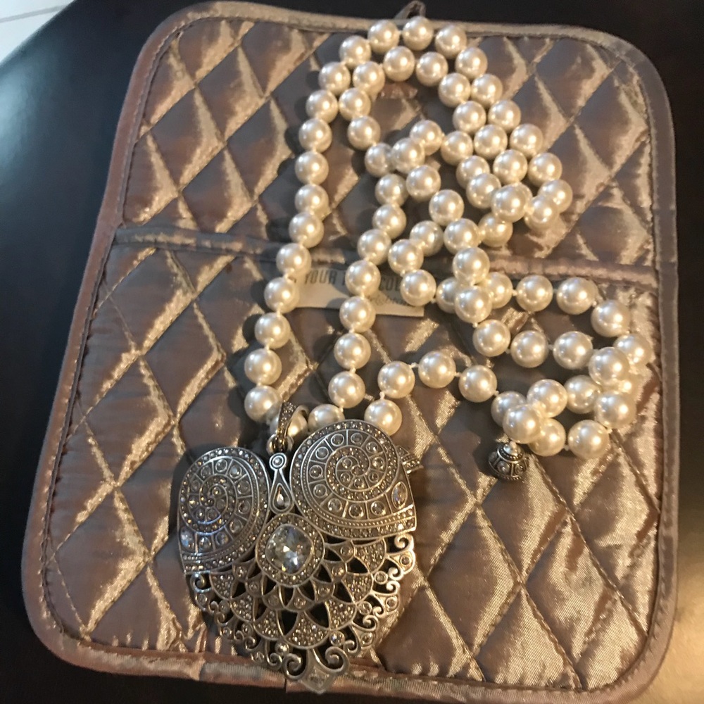 Mumtaz Swarovski and Pearl Brighton Necklace